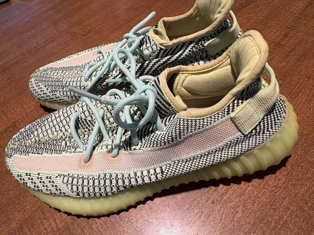 Adidas Yeezy Boost 350 V2 Yecheil Size 10.5 - Picture 11 of 13